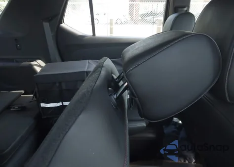 2023 Chevrolet Traverse Fwd Rs z USA, uszkodzony, nr VIN 1GNERJKW0PJ261238